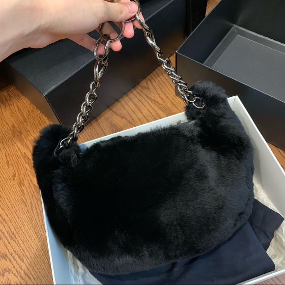 Chanel vintage rabbit fur chain hobo hand bag - Picture 2 of 7